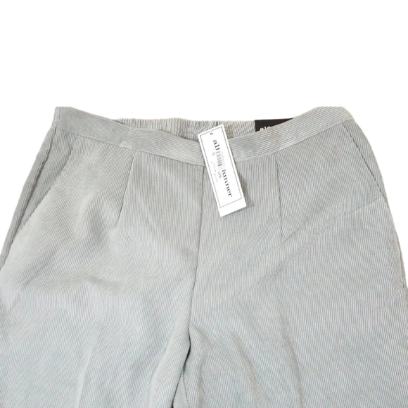 Alfred Dunner~Woman Plus Size 16W--22W~Eskimo Kiss Gray Corduroy Pants - Picture 7 of 13